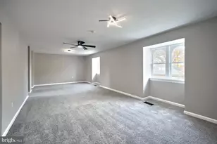 240 E King St, York, PA 17403 - Photo 17