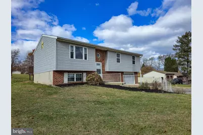 910 E Butter Road, York, PA 17406 - Photo 1