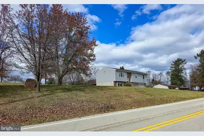 910 E Butter Road, York, PA 17406 - Photo 3