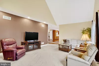 138 W Crestlyn Drive, York, PA 17403 - Photo 11