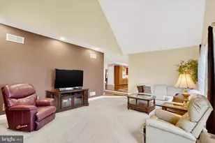 138 W Crestlyn Dr, York, PA 17403 - Photo 11