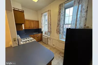 107 E Market Street #2ND FLOOR, FRONT, York, PA 17401 - Photo 3