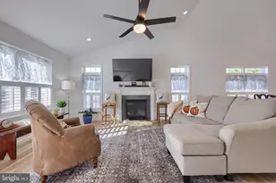 2521 Edgewood Ln, York, PA 17403 - Photo 7