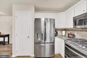 2881 Candlelight Dr, York, PA 17402 - Photo 11