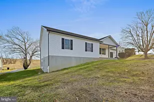 335 E Snyder Corner Rd, Red Lion, PA 17356 - Photo 3