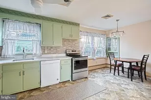 234 W Ore St, Seven Valleys, PA 17360 - Photo 13