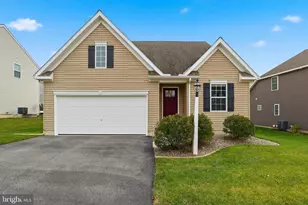 2606 Woodspring Dr, York, PA 17402 - Photo 1