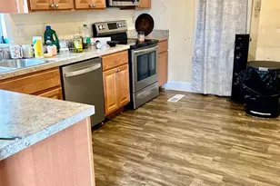 9 W Pennsylvania Ave, Stewartstown, PA 17363 - Photo 7