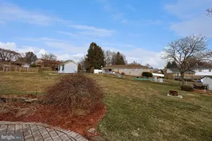3161 Starlight Dr, York, PA 17402 - Photo 5