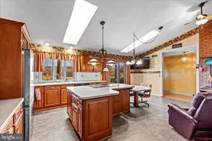 320 Dubs Church Rd, Hanover, PA 17331 - Photo 19