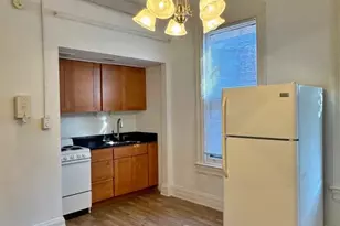 140 E Philadelphia St, York, PA 17401 - Photo 3