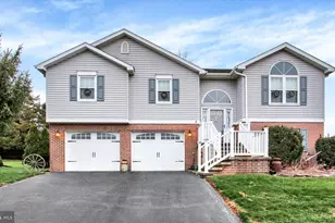 2790 Butternut Ln, York, PA 17408 - Photo 1