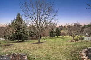 1709 Country Manor Dr, York, PA 17408 - Photo 37