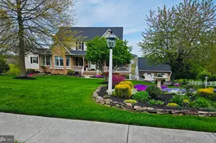 1709 Country Manor Dr, York, PA 17408 - Photo 1