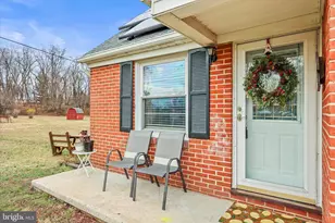 2300 Wyndhurst Ct, York, PA 17408 - Photo 5