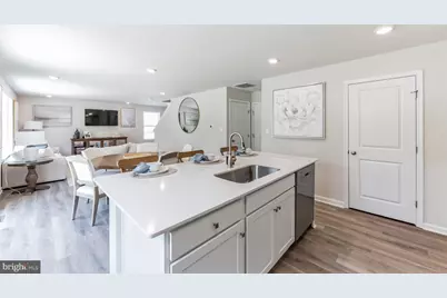 305 Grantway Drive, York, PA 17404 - Photo 3