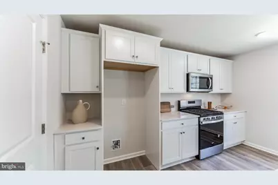 305 Grantway Drive, York, PA 17404 - Photo 5