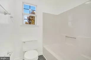 89 W Walnut St, Yoe, PA 17313 - Photo 25