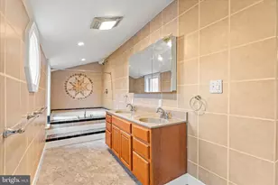 113 Locust St, Hanover, PA 17331 - Photo 25