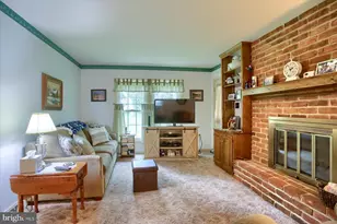 319 Hillcrest Dr, Fairview Township, PA 17070 - Photo 15