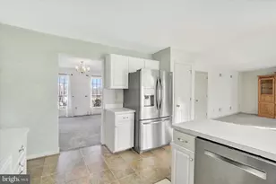 155 Abbey Dr, Mount Wolf, PA 17347 - Photo 9