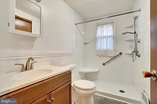 2160 N Susquehanna Trail, York, PA 17404 - Photo 9