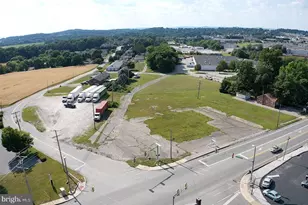 2258 S Queen St, York, PA 17402 - Photo 1