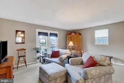 377 Weldon Drive, York, PA 17404 - Photo 5