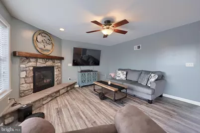 385 Torrey Pines Drive, Mount Wolf, PA 17347 - Photo 19