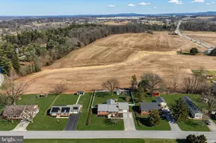 44 N Grant Rd, Thomasville, PA 17364 - Photo 7