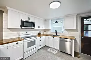 44 N Grant Rd, Thomasville, PA 17364 - Photo 15