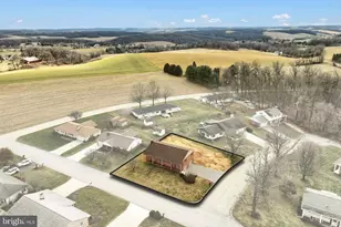 113 Brant Dr, Dallastown, PA 17313 - Photo 5