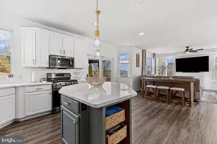 21 N Alpine Dr, York, PA 17408 - Photo 13