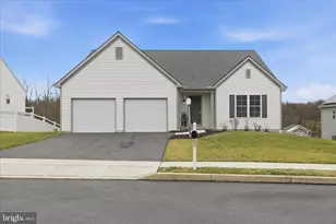 1624 Fountain Rock Dr, Dover, PA 17315 - Photo 7
