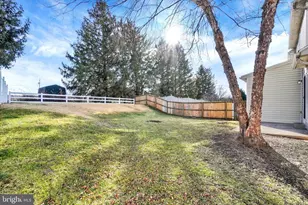 210 Fisher Dr, York, PA 17404 - Photo 25