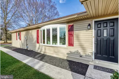 79 N School House Road, Thomasville, PA 17364 - Photo 7