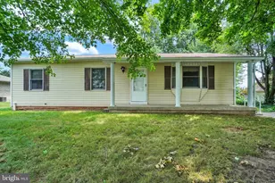 237 Cloverlane Dr, Manchester, PA 17345 - Photo 1