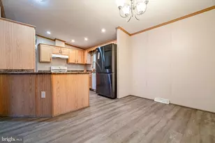 303 Basil Ct, York, PA 17402 - Photo 5