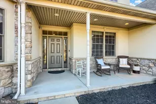 120 Buttercup Ln, Wellsville, PA 17365 - Photo 5