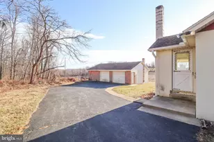 153 Walnut Valley Ct, Wrightsville, PA 17368 - Photo 3