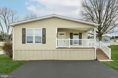 723 Lake Drive, Mount Wolf, PA 17347 - Photo 3