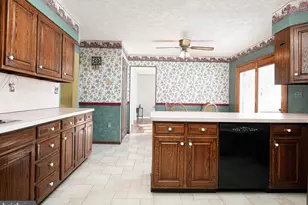 754 Main St, Fawn Grove, PA 17321 - Photo 7