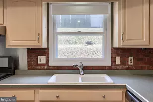 378 Allegheny Dr, York, PA 17402 - Photo 17