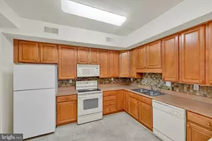 1008 Crestview Ln, Stewartstown, PA 17363 - Photo 7