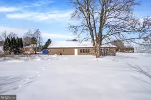 970 Whisler Rd, Etters, PA 17319 - Photo 3