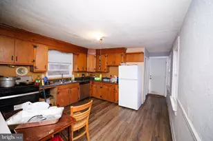 566 W Philadelphia St, York, PA 17401 - Photo 29