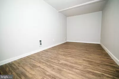 566 W Philadelphia Street, York, PA 17401 - Photo 5