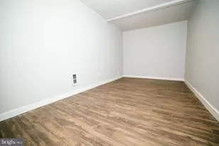 566 W Philadelphia St, York, PA 17401 - Photo 5