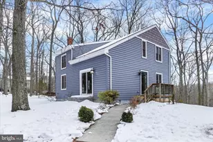 4219 Leann Dr, Glen Rock, PA 17327 - Photo 1