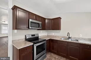 38 N Scott St, York, PA 17404 - Photo 7